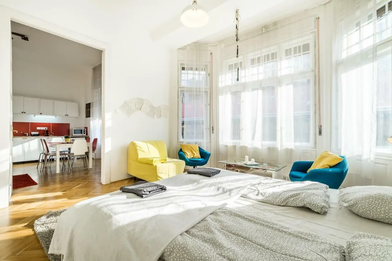 Pop Arts Studios Apartment Budapest